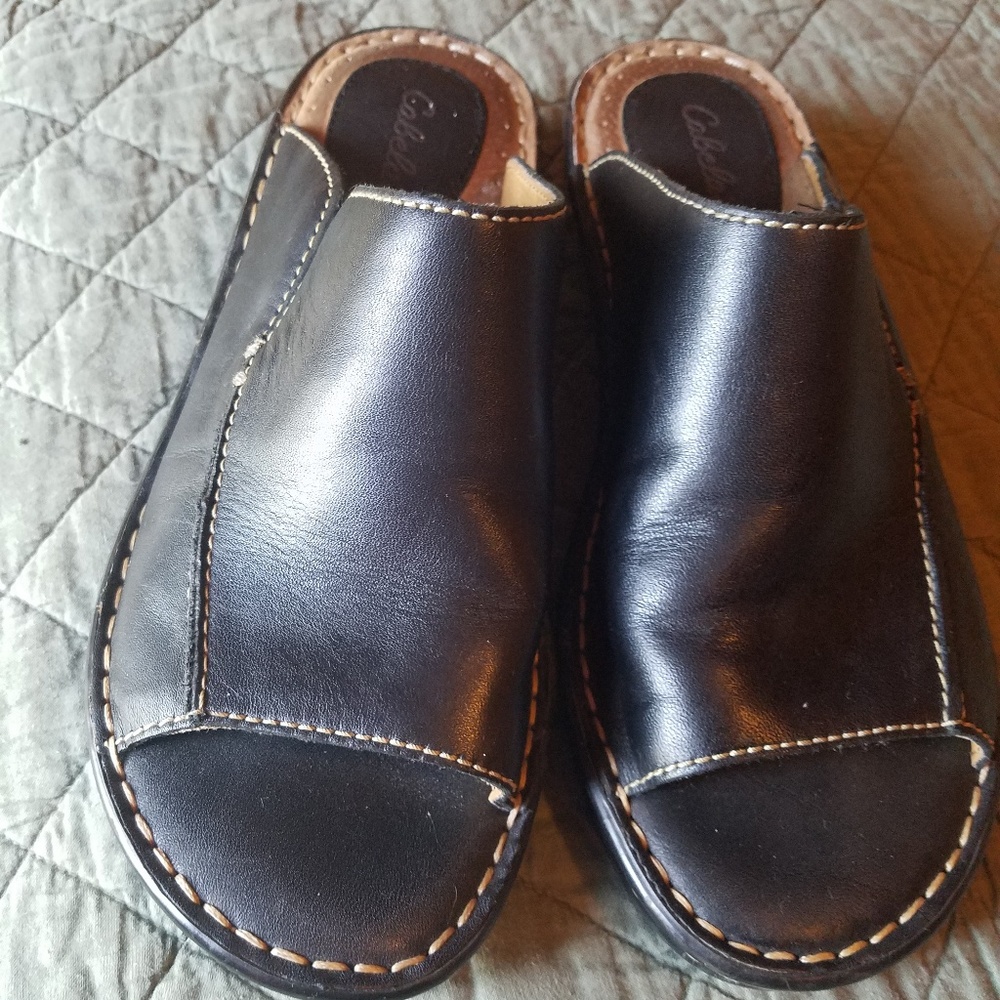 Cabela's Black slip on sandals